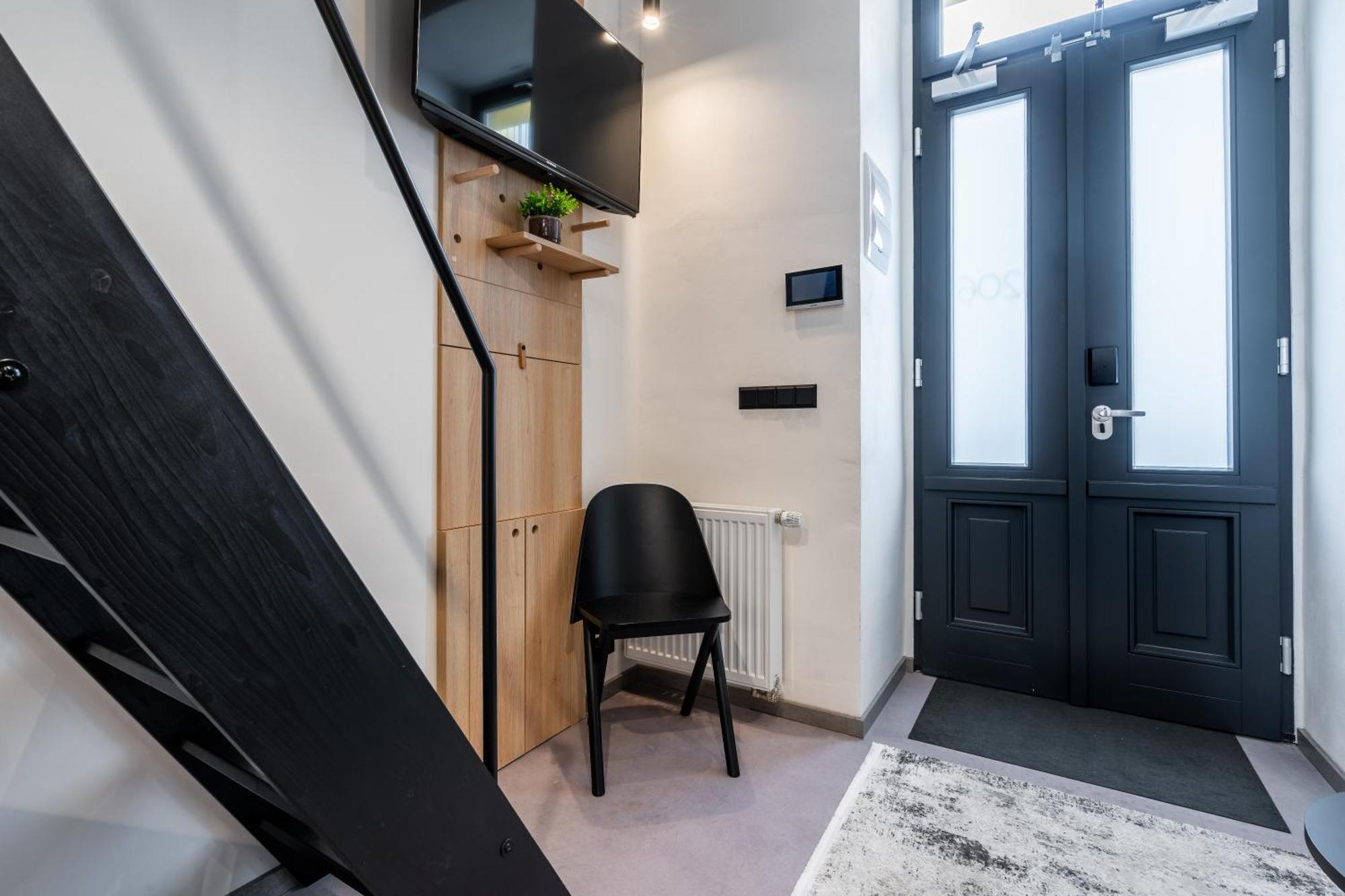 Honest Karlin Aparthotel Прага Стая снимка